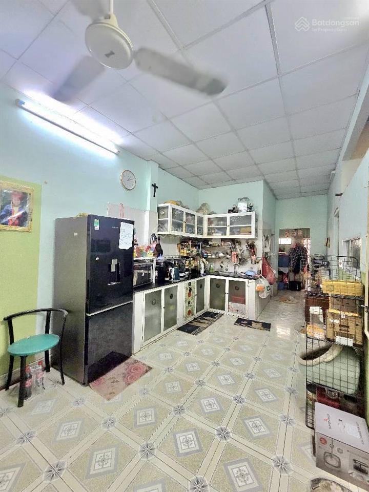 Nhỉnh 7 tỷ, bán đất tặng nhà c4, dt 120m2, hẻm xe tải ngay khu bên sông, gigamall, hiệp bình chánh