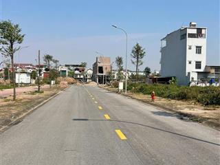Chỉ 3,x tỷ sở hữu ngay lô đất đẹp mặt view trường học  7,5 ha
