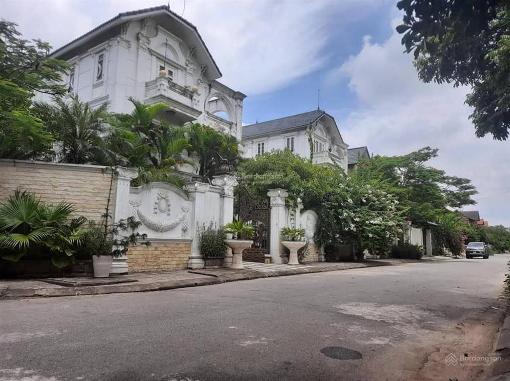 Chính chủ gửi bán căn biệt thự đẹp nhất bắc ninh  sát hà nội