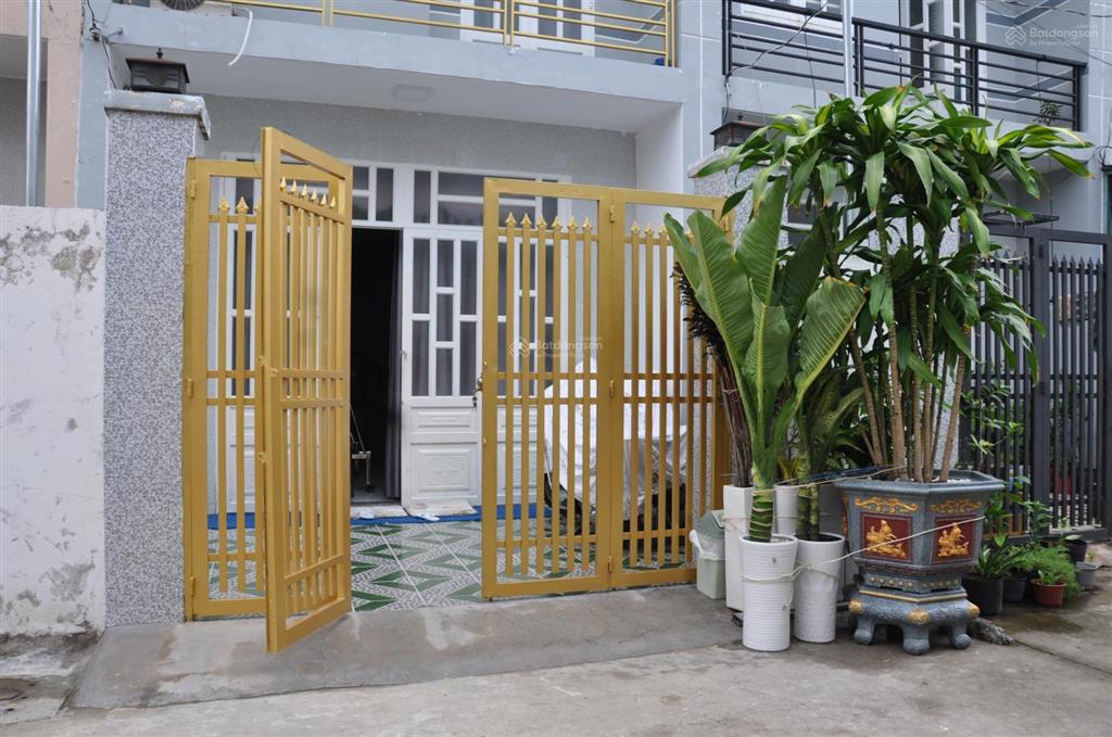 Bán nhà riêng tại đường 835b, 2,700 tỷ, 100m2, 3pn, 2wc, pháp lý đầy đủ, chính chủ, hot!