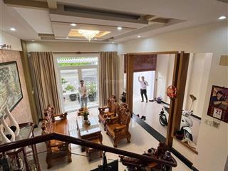 Bán biệt thự tặng nội thất mặt tiền đường lê văn hưu nằm ngay trung tâm đối diện cty xổ số