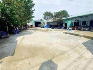 Cần bán gấp đất 2000m2 ngay làng đai học mặt tiền tôn thất tùng, 2 sổ, sang tên ngay