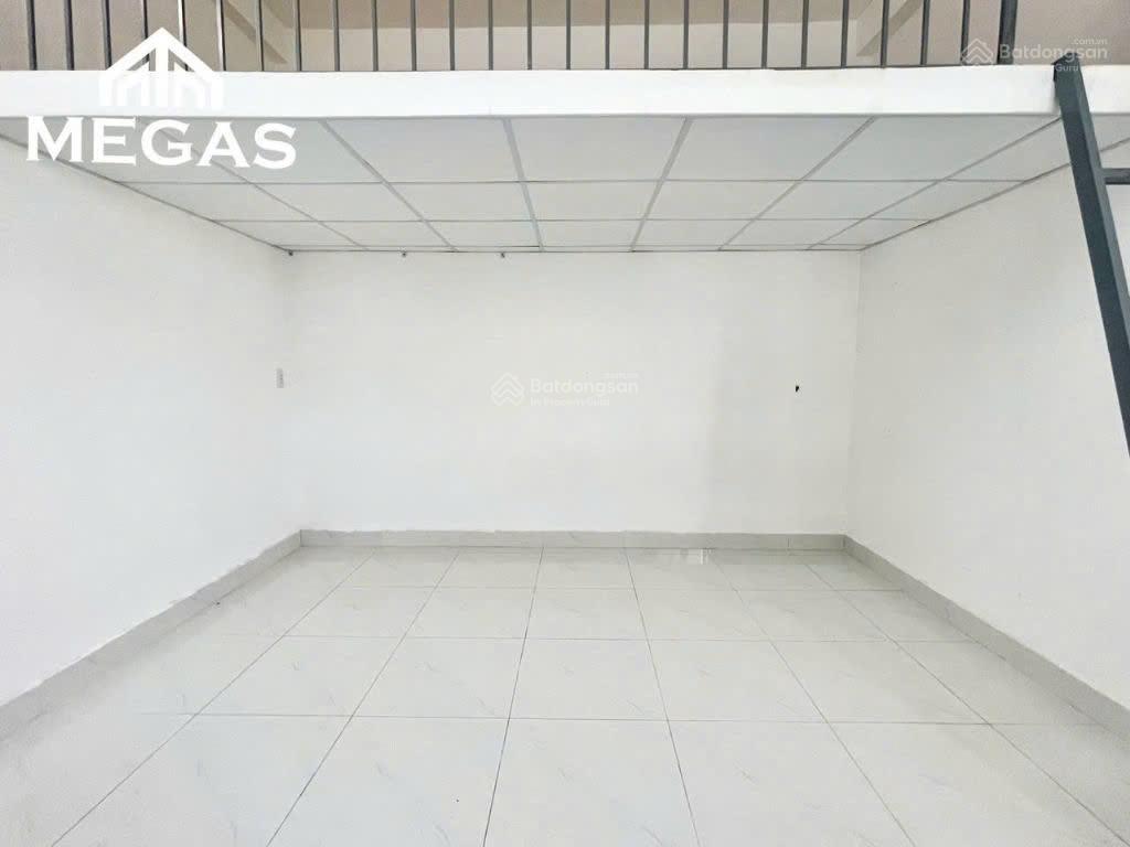 Phòng trọ có gác, cửa sổ trời  ngay đường hoàng diệu 2, kha vạn cân làng đại học