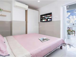 Phòng mới 100%  full nội thất  có ban công ngay lò lu  lã xuân oai  ufm