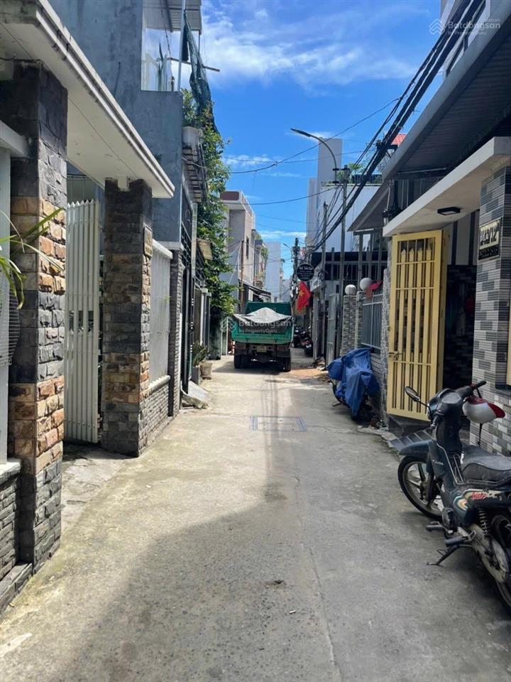 Bán nhà 3 tầng kiệt oto thông phó đức chính ra trần duy chiến cách biển 700m.