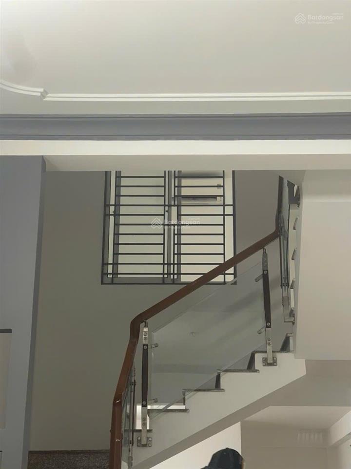 Bán nhà 3 tầng kiệt oto thông phó đức chính ra trần duy chiến cách biển 700m.