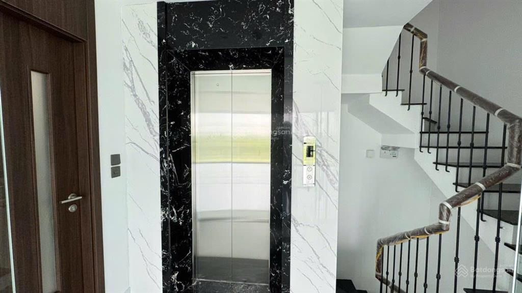 Cho thuê nhà văn phòng tại trần vỹ, 100 triệu, 80m2, hàng hiếm giá tốt