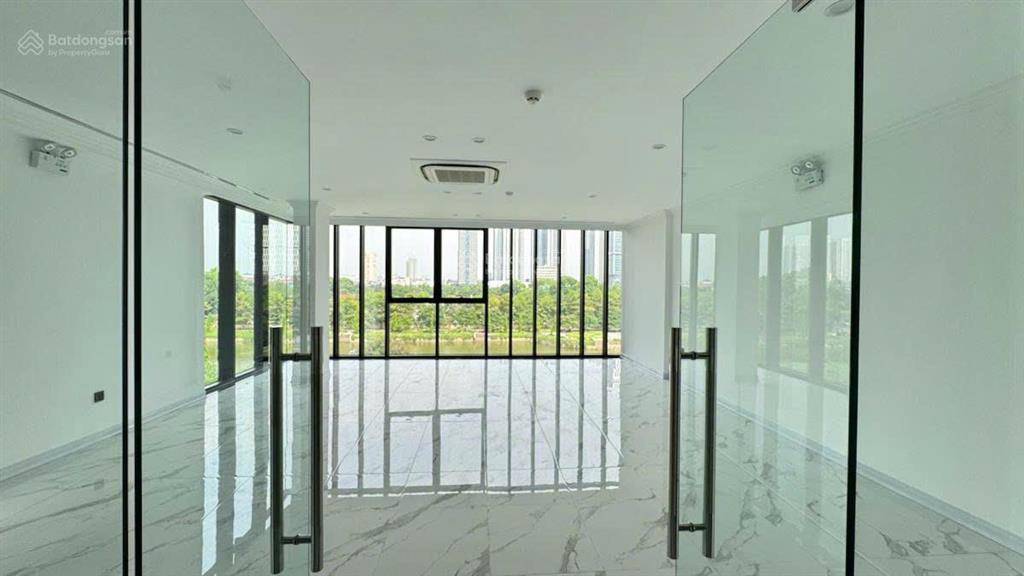 Cho thuê nhà văn phòng tại trần vỹ, 100 triệu, 80m2, hàng hiếm giá tốt