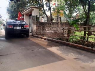Sát khu đấu giá cn 3  đường thông ô tô đỗ cửa  di chuyển 10p sân bay nội bài