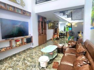 Gấp bán nhà gần dương quảng hàm  hẻm xe hơi tới nhà  5 tầng kiên cố  chỉ 7,x tỷ