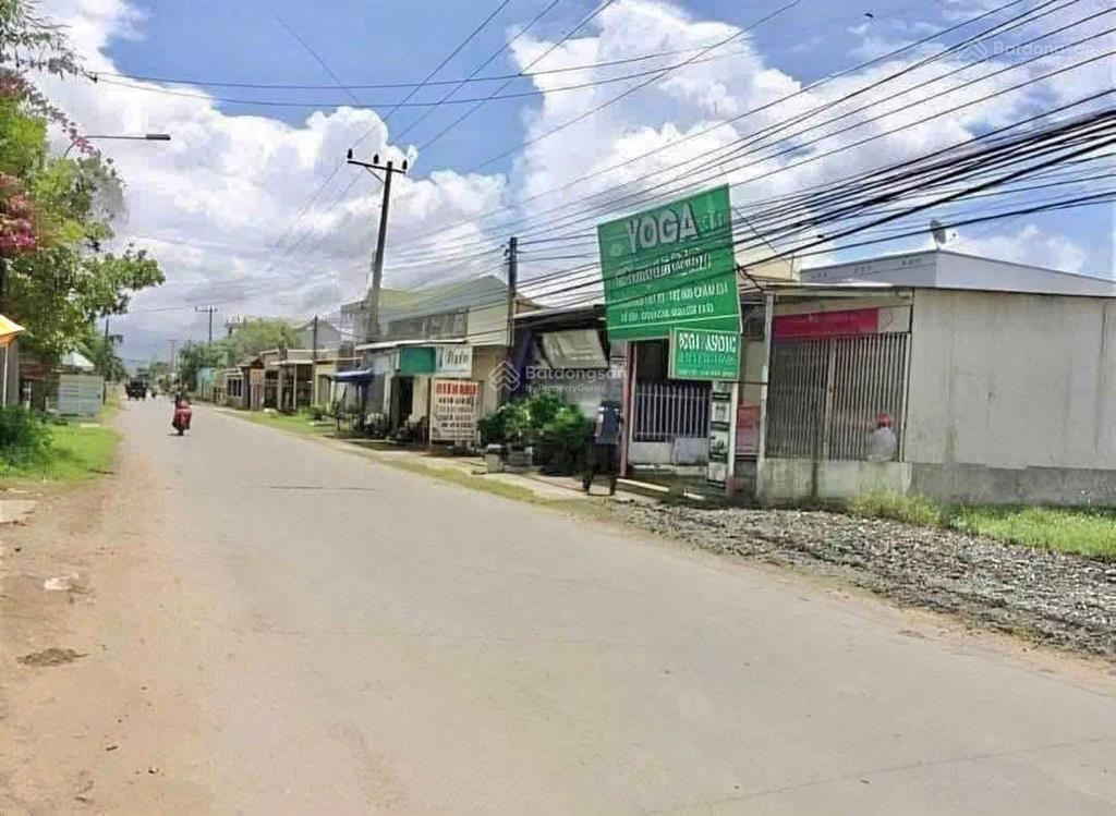 Sang nhượng lô đất mặt tiền đường phú thịnh