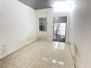 Bán nhà ngõ 79/40 cầu giấy, 33m2x2tầng, 5.85 tỷ, sổ đỏ chính chủ, ngõ ô tô con, chỉ 50m ra phố cg