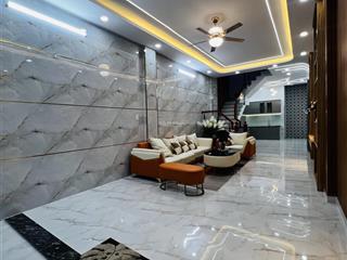 Ngay ngã tư bốn xã  lê văn quới  bình tân  hxh 8m  4 x 17m  3 tầng  nhỉnh 6 tỷ