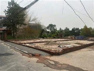 Cần bán lô góc xã đông anh cắt nửa cũng bán. gần ngay bìa làng , ô tô thông , đường thảm nhựa