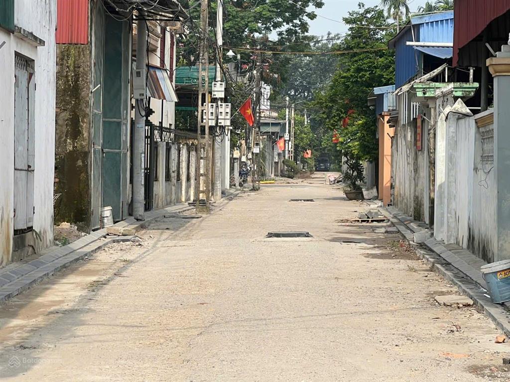 Kẹt tiền bán gấp 77m² gần đường uy nỗ, ô tô vào tận đất, cách 10m tới ô tô tránh, giá 5.39 tỷ