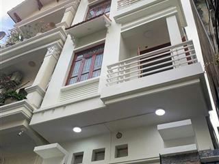 Bán nhà gốc dân xây độc lập , khung cột trắc chắn . toàn bộ cửa đều là gỗ lim có 102 tại lê chân