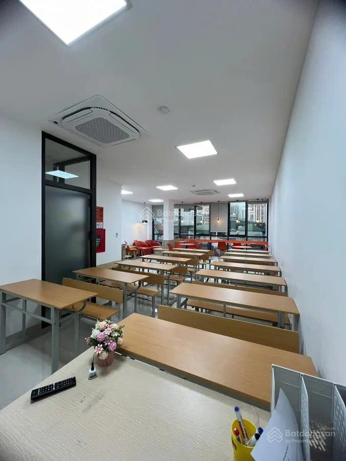 Bán nhà đường khuất duy tiến 71 m2 x 9 tầng, mặt tiền 7 m, ô tô tránh, 42 tỷ