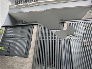 Gấp bán nhà 2 tầng đường 185 phước long b