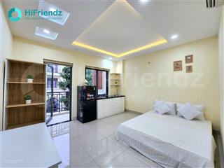 Căn hộ mới xây full nội thất tại quận 1 rộng rãi ban công máy giặt riêng