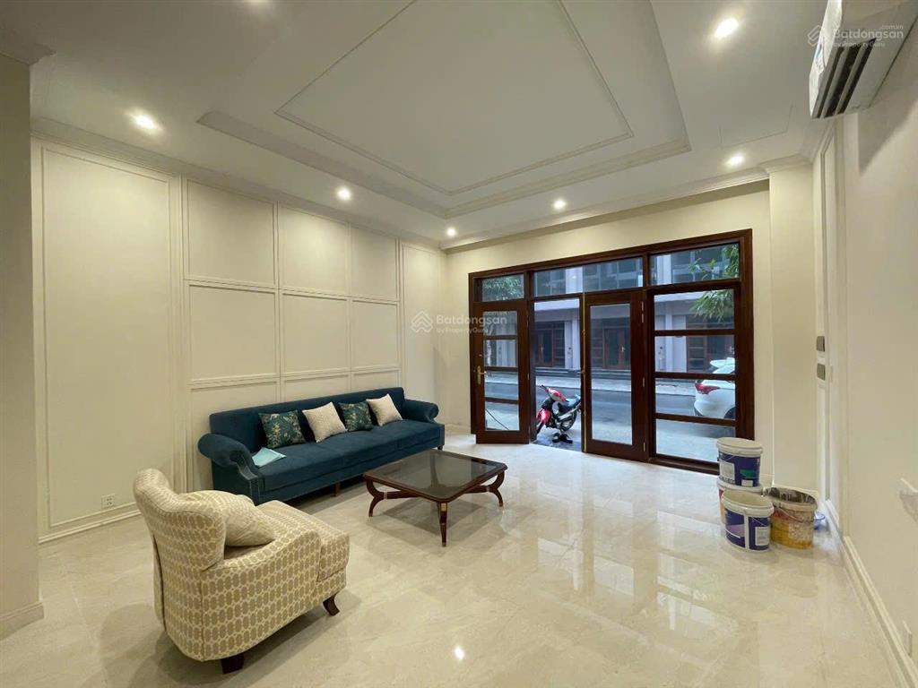 Cho thuê bt 2pn, 2wc, 96m2, 9 triệu/th ở mega complex  vinhomes ocean park 2
