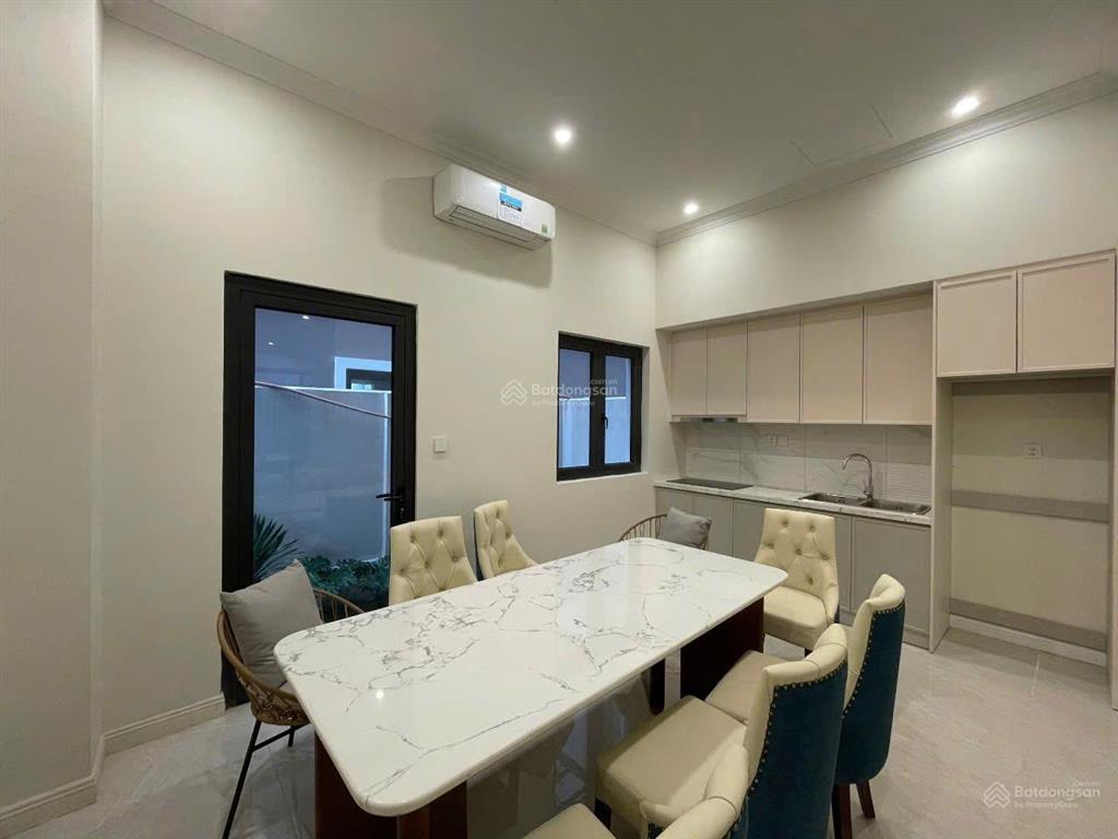Cho thuê bt 2pn, 2wc, 96m2, 9 triệu/th ở mega complex  vinhomes ocean park 2