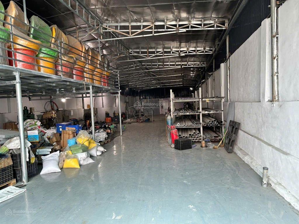 Siêu phẩm nhà xưởng xã tự nhiên đẹp như mới giá sốc diện tích 800m2 nền bê tông ch