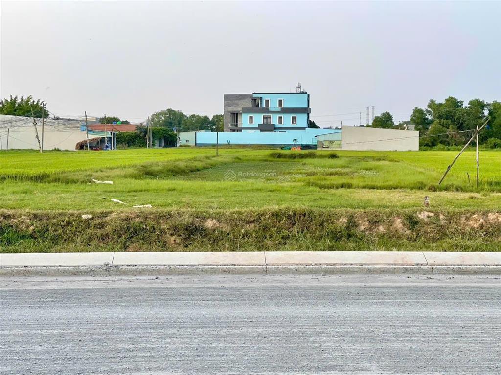 Bán đất 1 sẹc 823d, gần vành đai 3 hcm, dt lớn, view thoáng, 1347m2