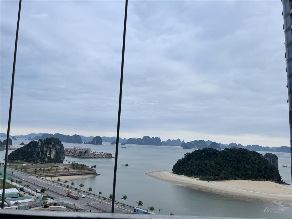 Duy nhất 1 căn góc view bãi tắm ,full nội thất 5 sao , vận hành luôn