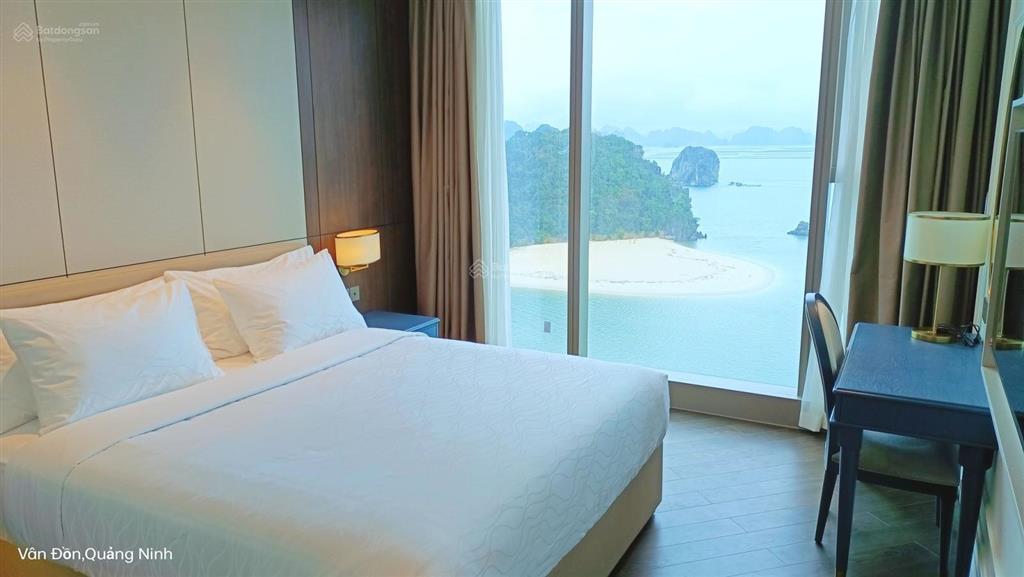 Duy nhất 1 căn góc view bãi tắm ,full nội thất 5 sao , vận hành luôn