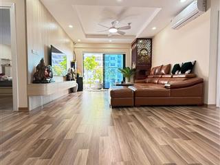 Tôi chính chủ cần bán căn 78m2 2pn 2wc tại goldmark giá 6.6 tỷ. full nội thất, sổ đỏ sẵn, hỗ trợ nh