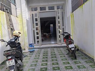 Bán nhà mặt tiền đường tân thới nhì 2 hóc môn bên cạnh thị trấn và chợ hóc môn 4x26m đúc 3 tấm btct