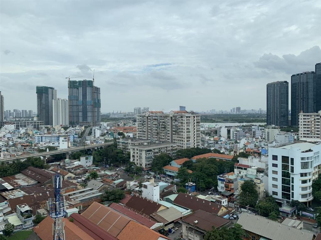 Bán căn hộ city garden 2 phòng ngủ view văn thánh và landmark 81