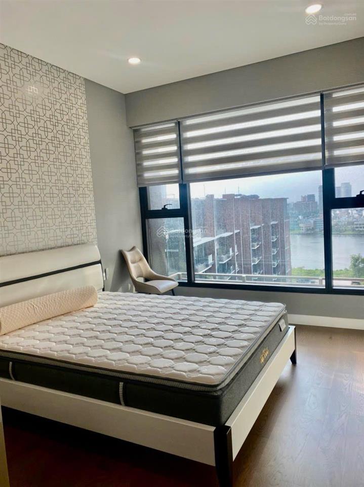 Bán căn hộ the river 2 phòng ngủ hướng nhìn sông và hồ bơi.