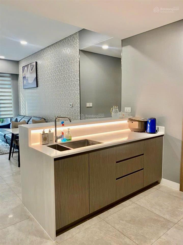 Bán căn hộ the river 2 phòng ngủ hướng nhìn sông và hồ bơi.