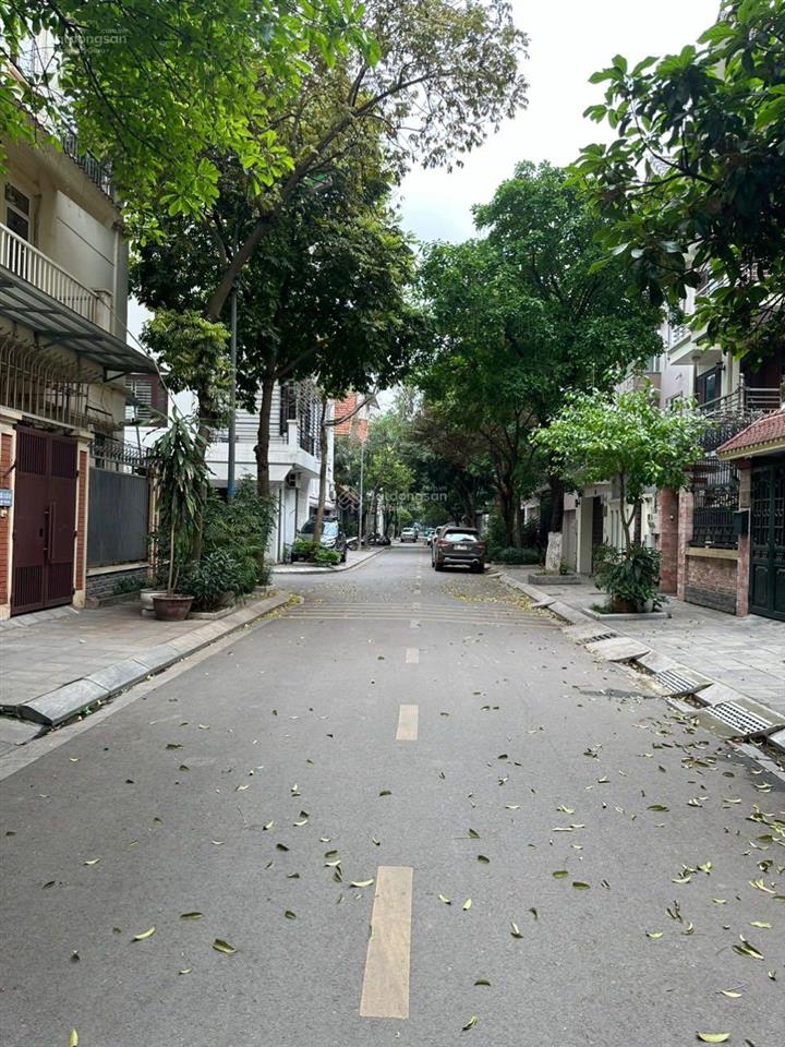 Bán biệt thự lão thành cách mạng 400m2 lô góc, bán gấp