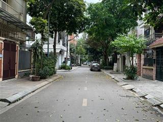Bán biệt thự lão thành cách mạng 300m2 lô góc, bán gấp
