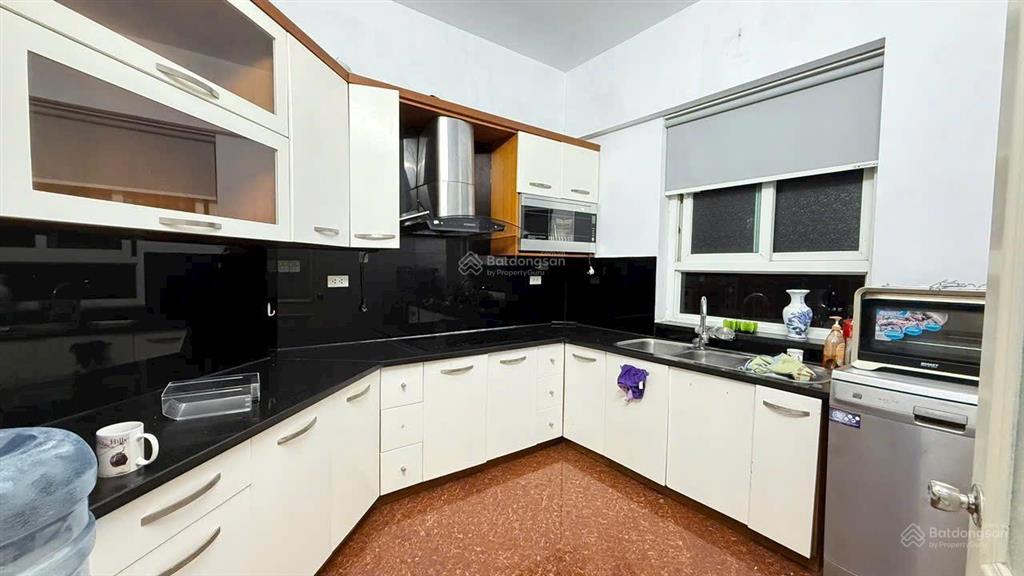 Bán căn hộ 119m2 tòa 17t, nhà sửa đẹp full nội thất, 3 ngủ