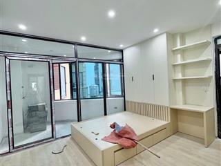 Toà mới tinh ở phố nguyễn ngọc vũ, ban công thoáng sáng. gần nhiều tuyến đường lớn view đẹp