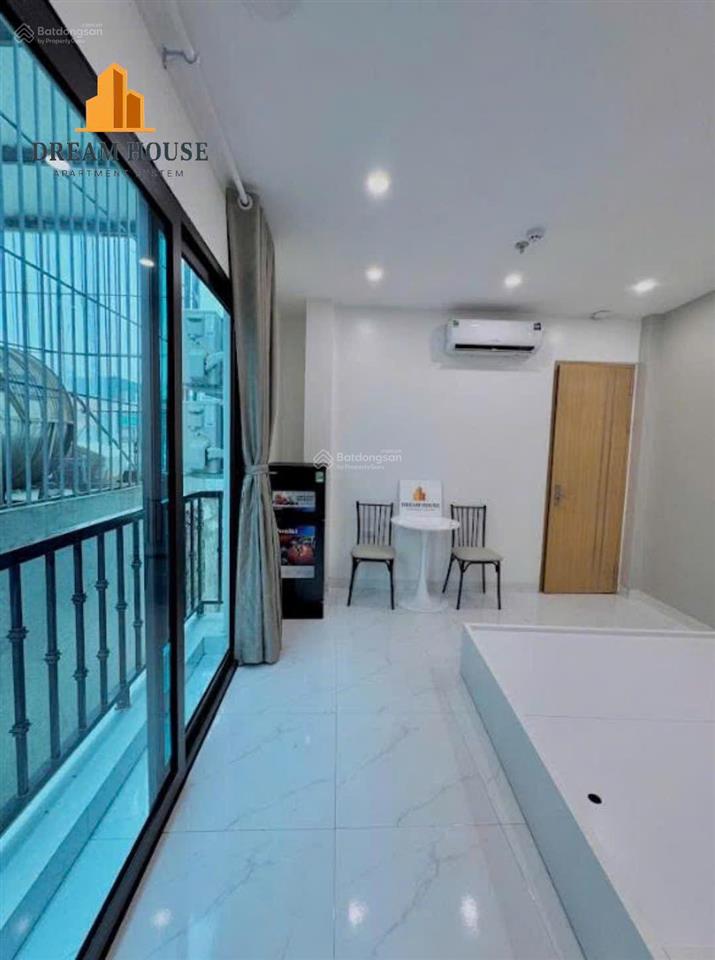 Toà mới ở 109 quan nhân , s rộng 25m2 , ban công thoáng mát