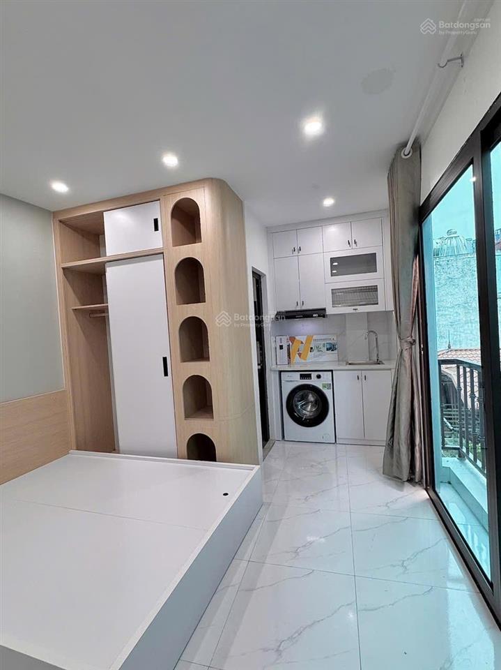 Toà mới ở 109 quan nhân , s rộng 25m2 , ban công thoáng mát