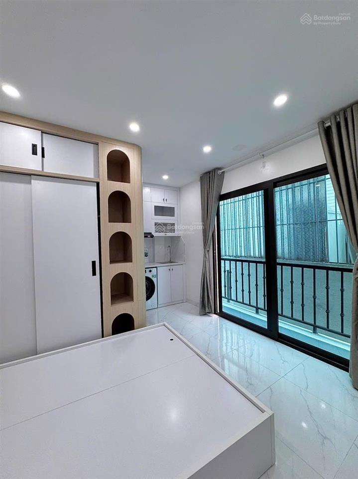 Toà mới ở 109 quan nhân , s rộng 25m2 , ban công thoáng mát