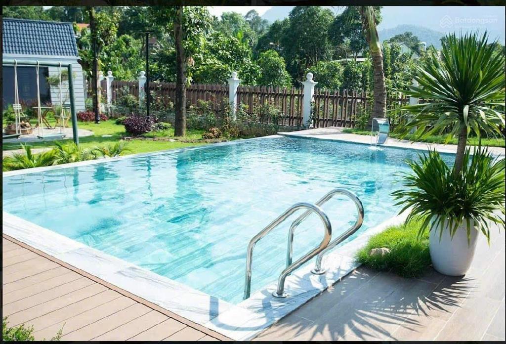 Cần bán căn villa ba vì 1.260m2 thổ cư 200m cần villa hai tầng + 2 căn buồng caulo full nội thất bb