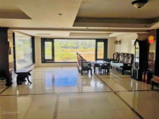 Bán khách sạn 6 tầng  view biển tuyệt đẹp  chỉ 18. x tỷ