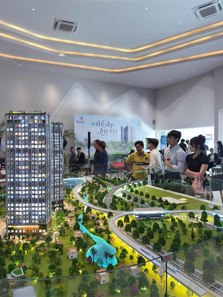 Giỏ hàng fresia tân vạn giới hạn, cố vấn tài chính đồng hành, thanh toán 25% miễn gốc lãi 18 tháng