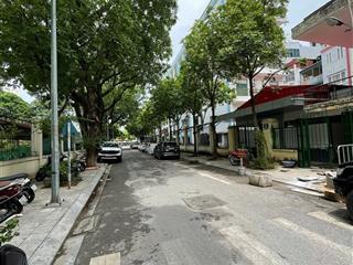 Bán gấp nhà phố nguyễn văn huyên. 70m/5 tầng. 2 thoáng, 2 vỉa hè, 3 oto tránh, kinh doanh đỉnh.