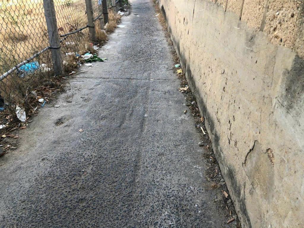 273,7 m2 đất thổ cư 100%  sổ đỏ  trung tâm thị trấn phan rí cửa cách biển 15 phút  đường bê tông