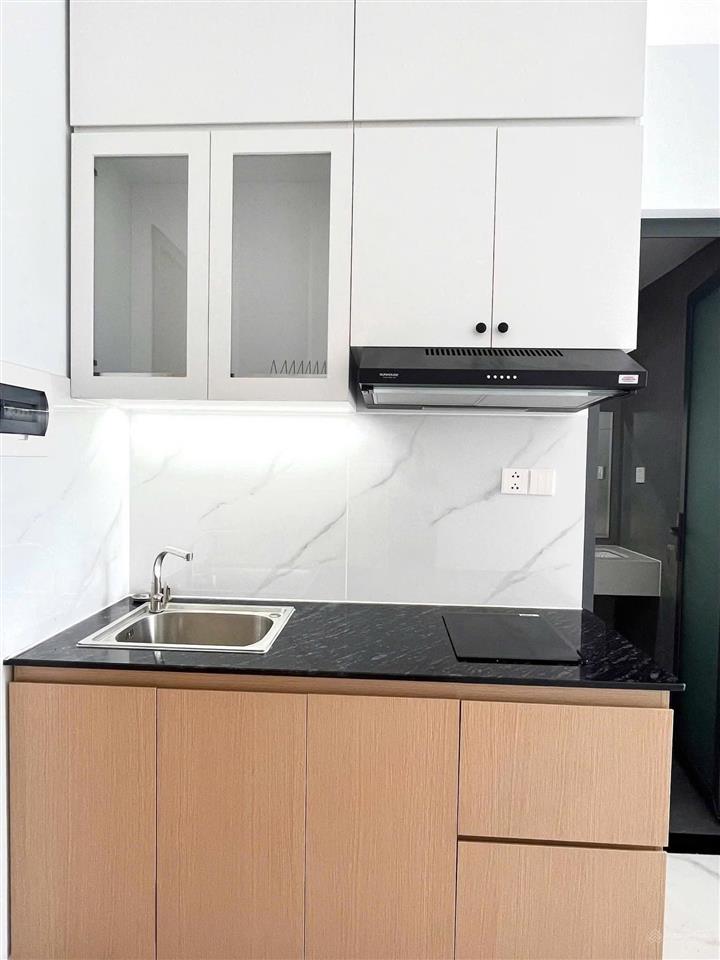 Cho thuê căn hộ studio ban công 30m2 quận 3 đường nguyễn đình chiểu gần công viên tao đàn, dân chủ