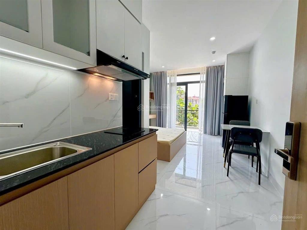 Cho thuê căn hộ studio ban công 30m2 quận 3 đường nguyễn đình chiểu gần công viên tao đàn, dân chủ