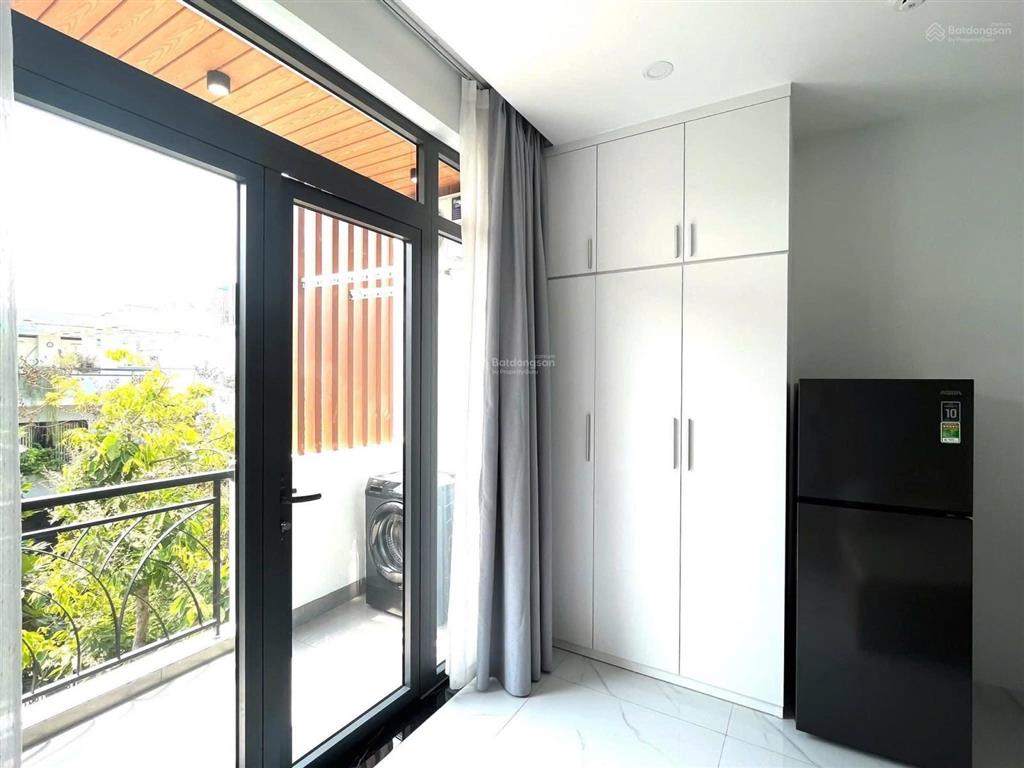 Cho thuê căn hộ studio ban công 30m2 quận 3 đường nguyễn đình chiểu gần công viên tao đàn, dân chủ