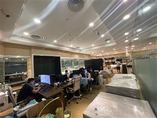Cho thuê văn phòng royal city diện tích từ 78m2 đến 440m2 giá thuê 360k/m2/tháng đầy đủ nội thất